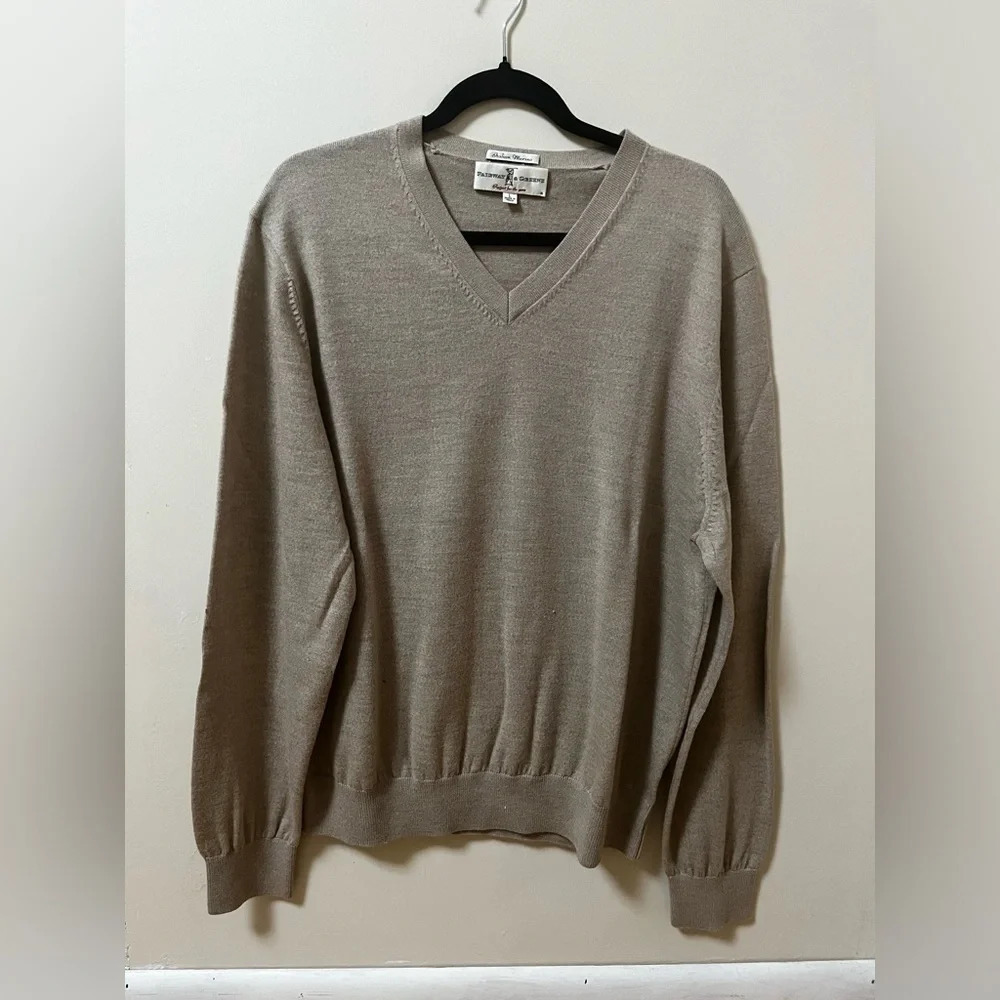 Fairway & Greene 100% Italian Merino Wool Pull Over V-Neck Sweater- Size Large